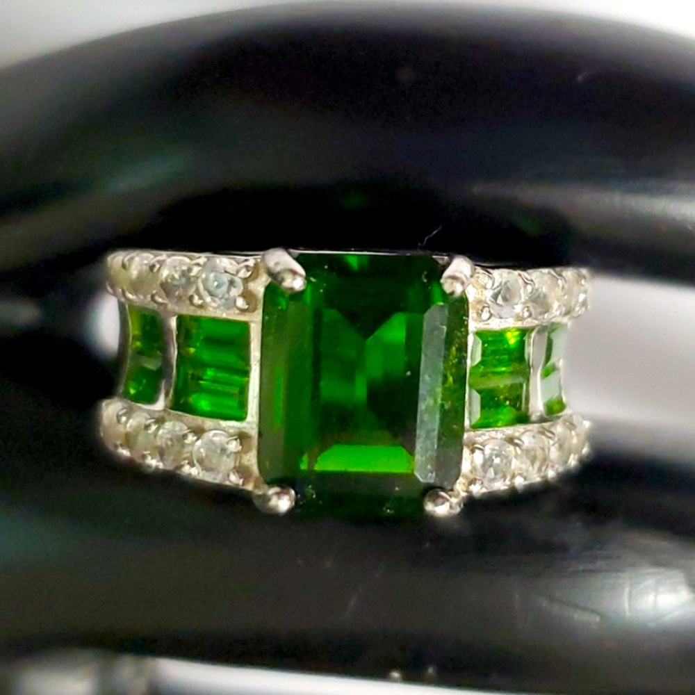 Sterling Silver 925 Russian Chrome Emerald Diopside Halo Ring